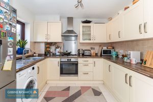 Kitchen- click for photo gallery